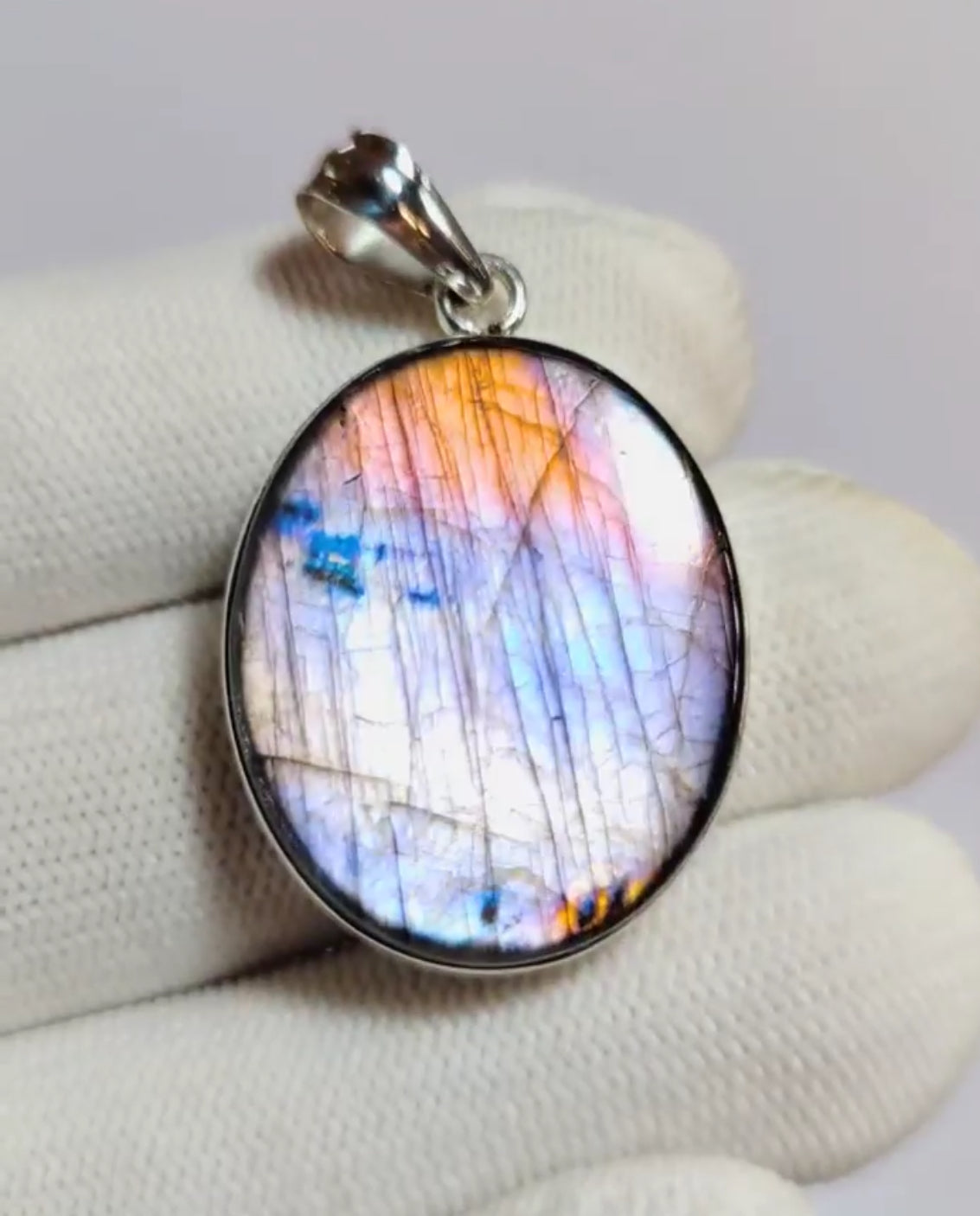 Labradorite Pendant (Q)