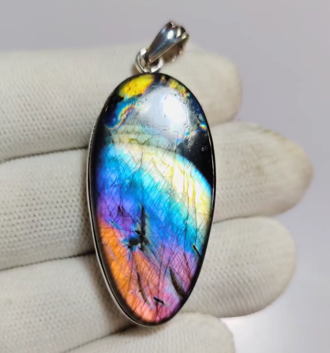 Labradorite Pendant (F)