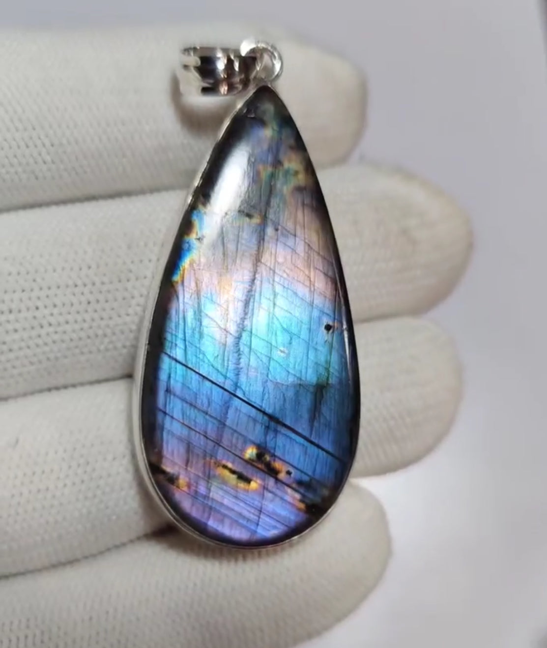 Labradorite Pendant (L)