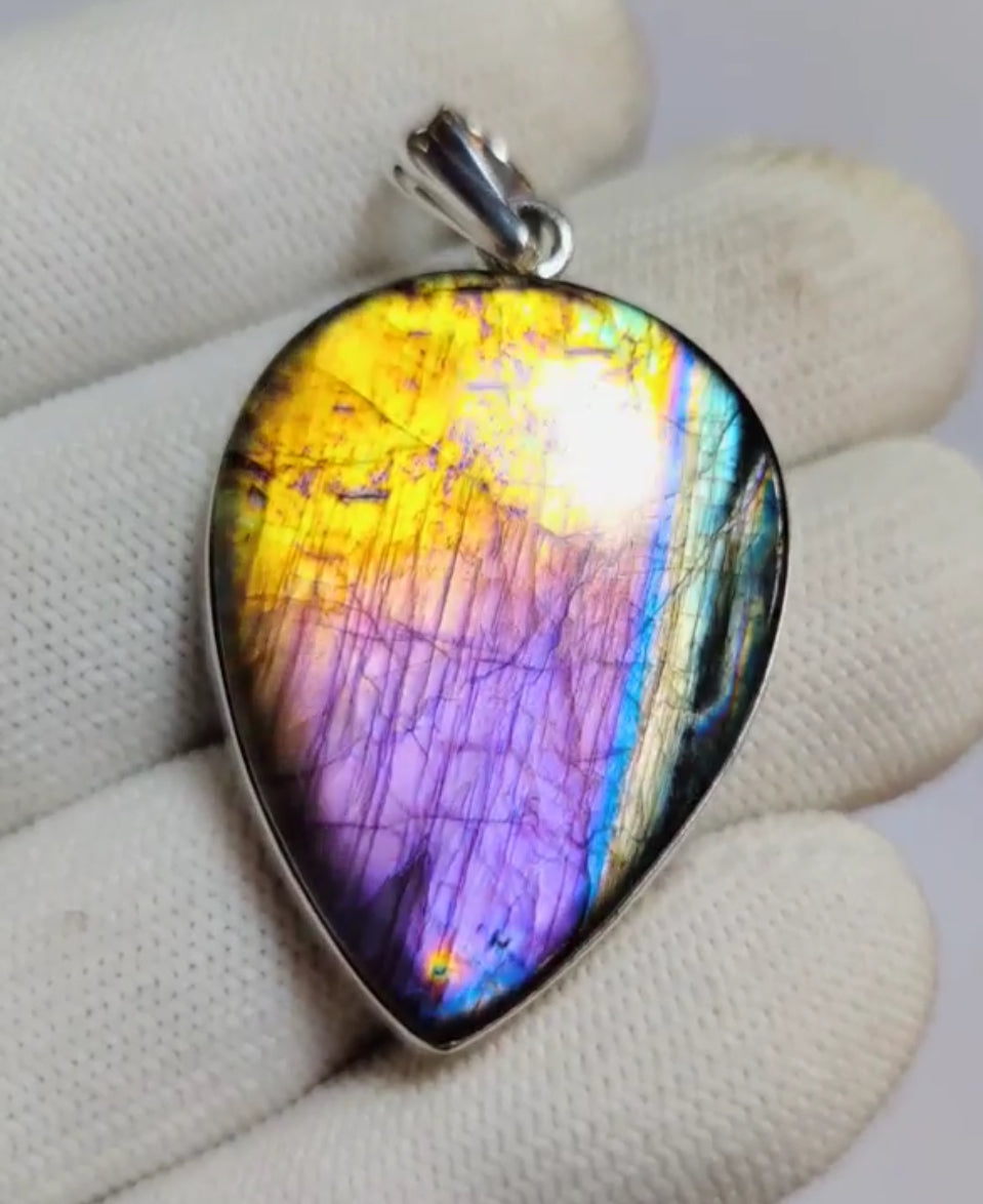 Labradorite Pendant (H)